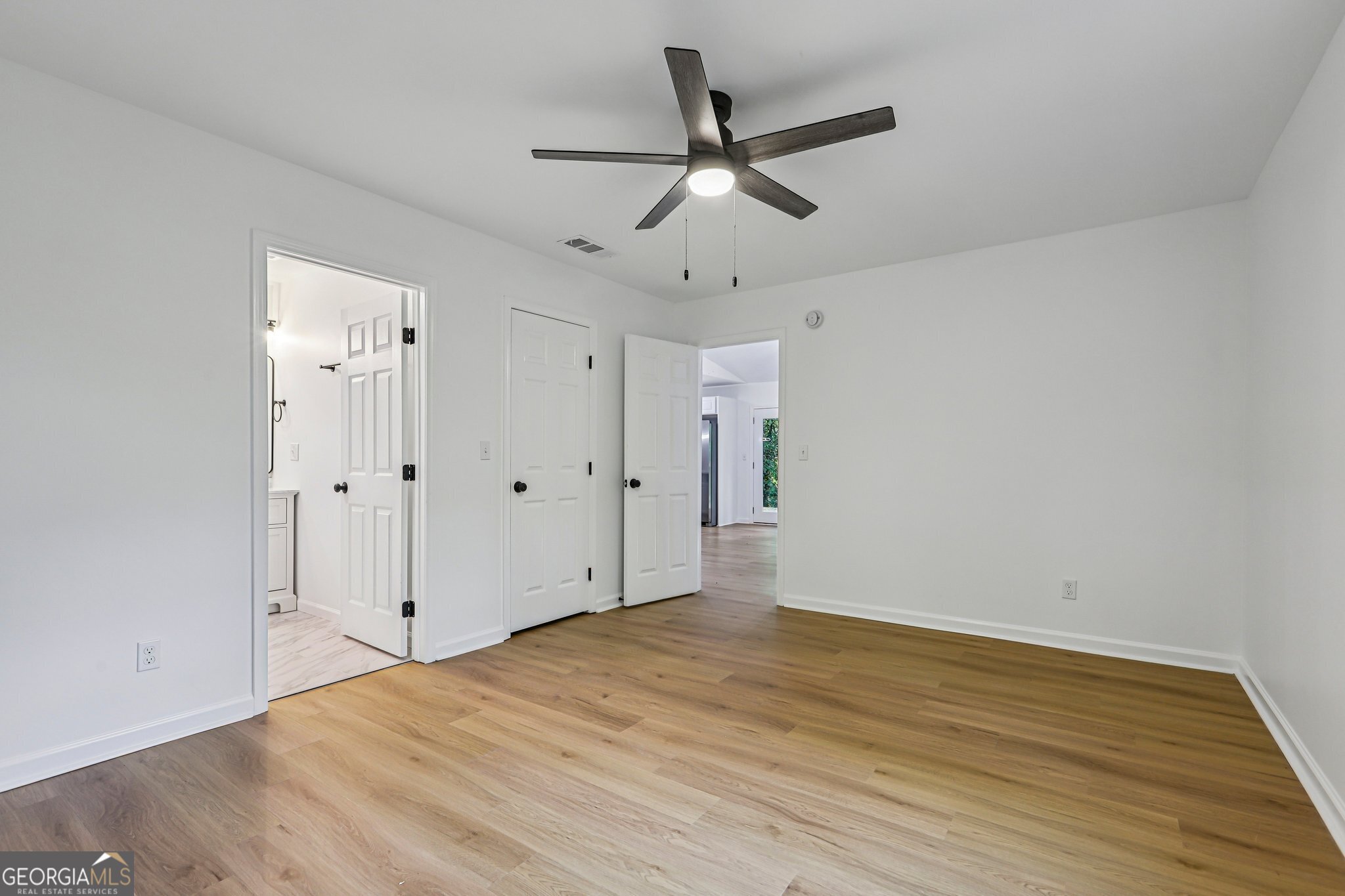418 Honeysuckle Lane Property Photo 10
