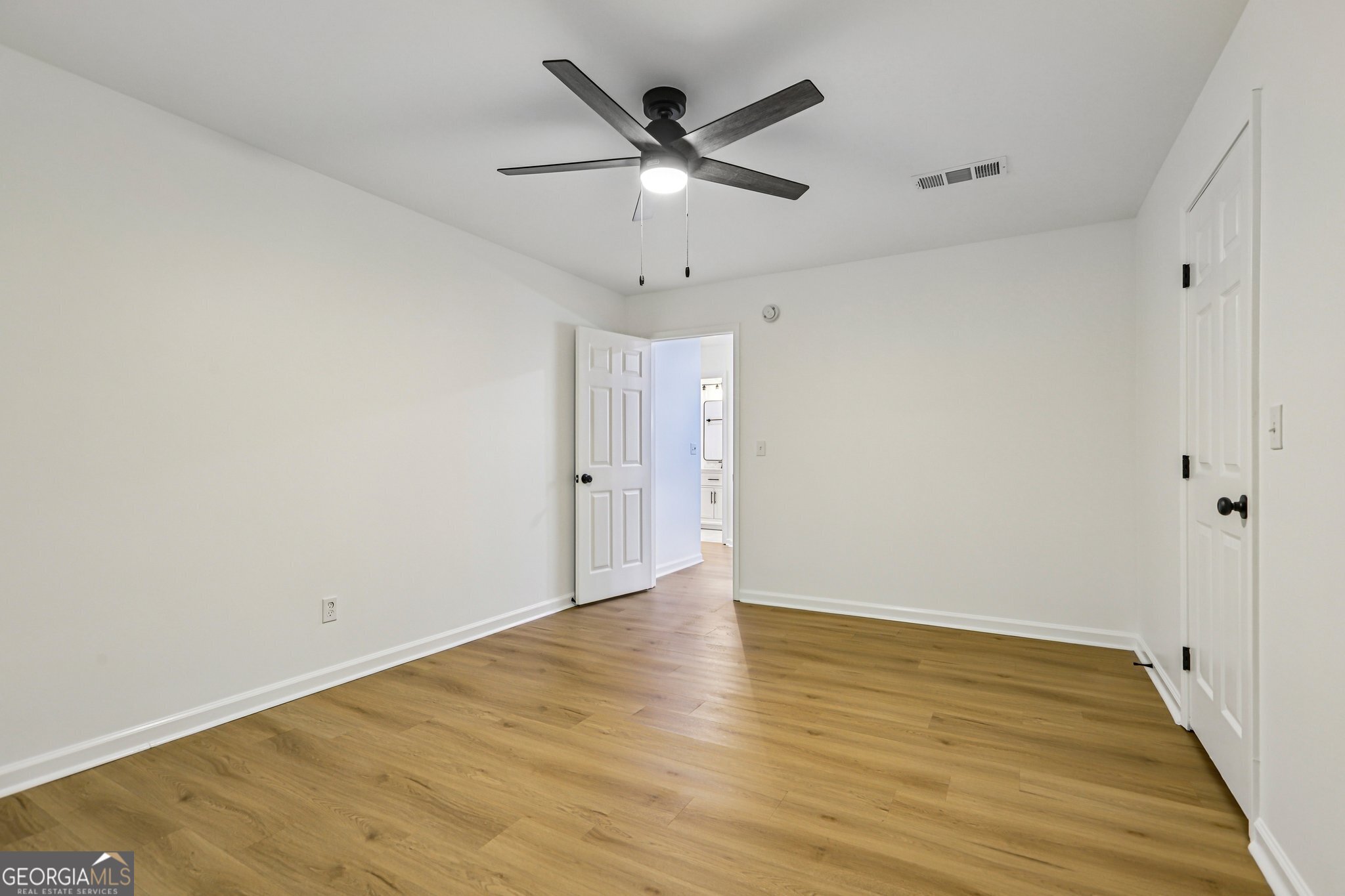 418 Honeysuckle Lane Property Photo 14