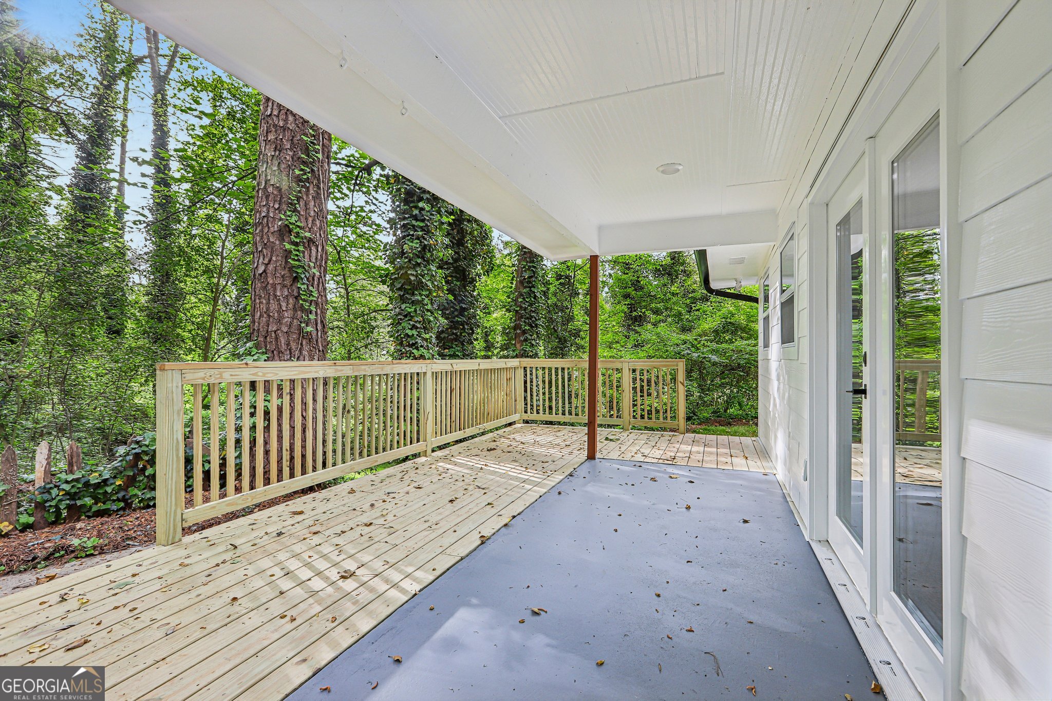 418 Honeysuckle Lane Property Photo 21
