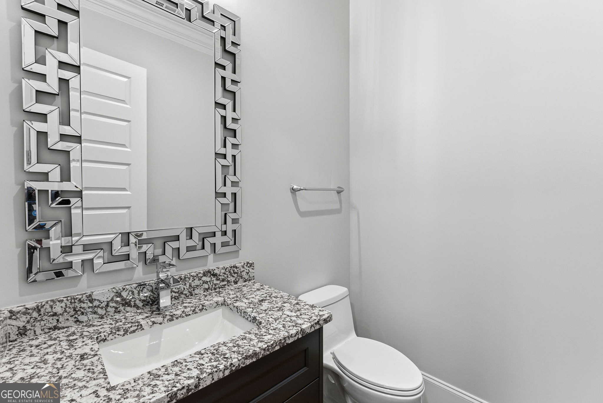 607 W Lake Circle Property Photo 32