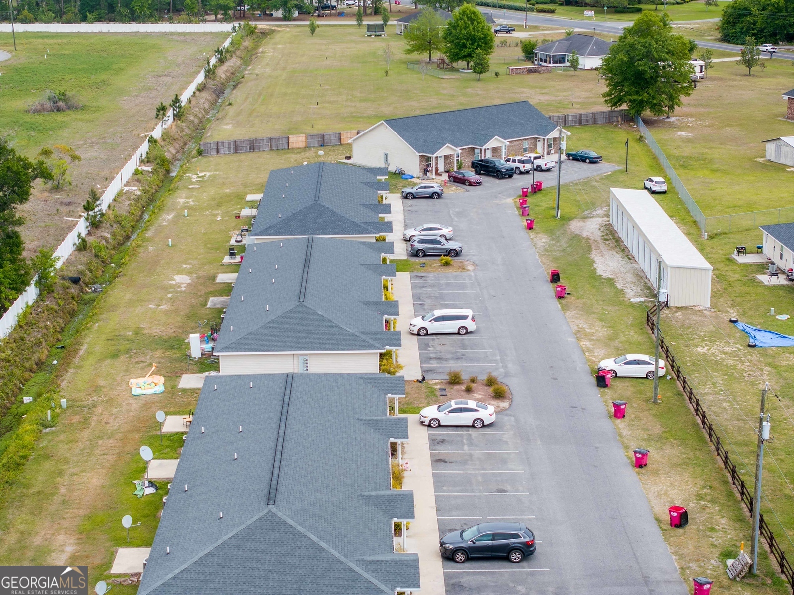 609 Beach Road Property Photo 4