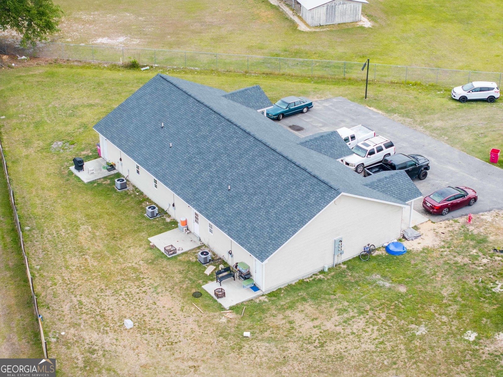 609 Beach Road Property Photo 10