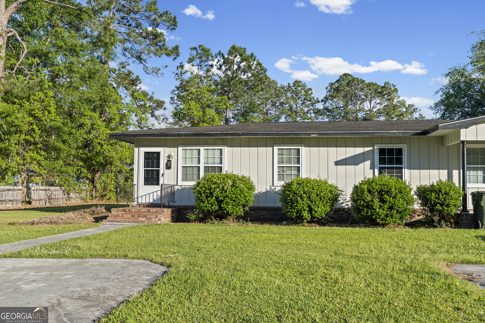 202 Franklin Street Property Photo 6