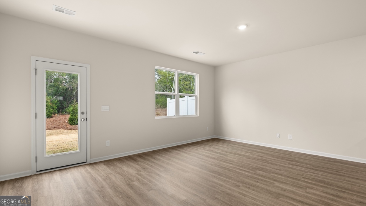 212 Kenmore Circle Property Photo 11