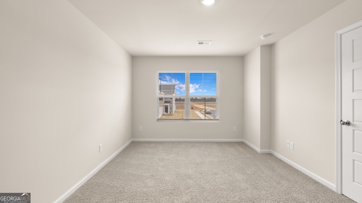 214 Kenmore Circle Property Photo 14