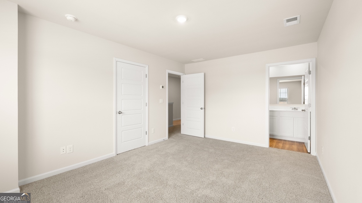 214 Kenmore Circle Property Photo 15