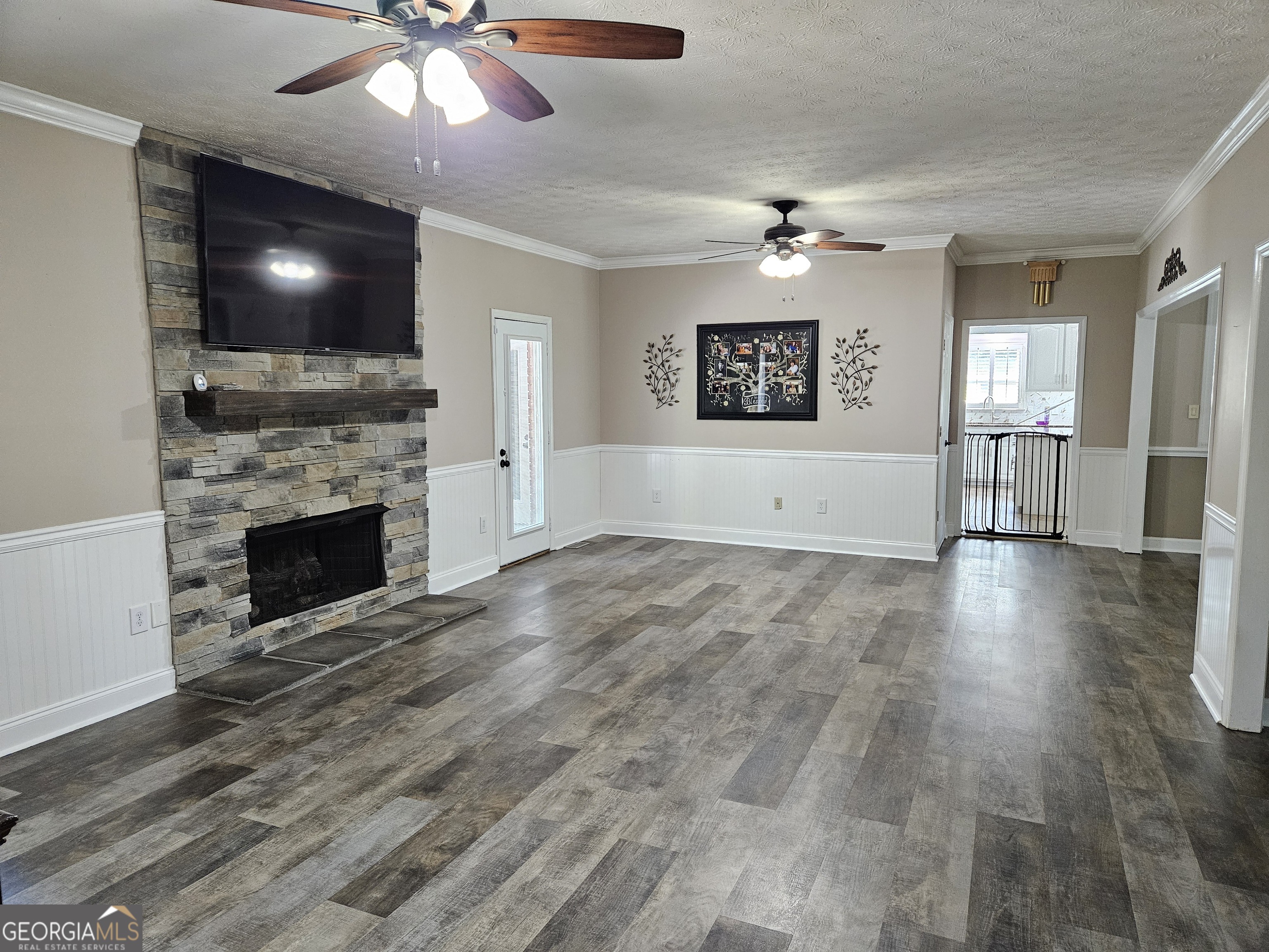 200 Gates Road Property Photo 22