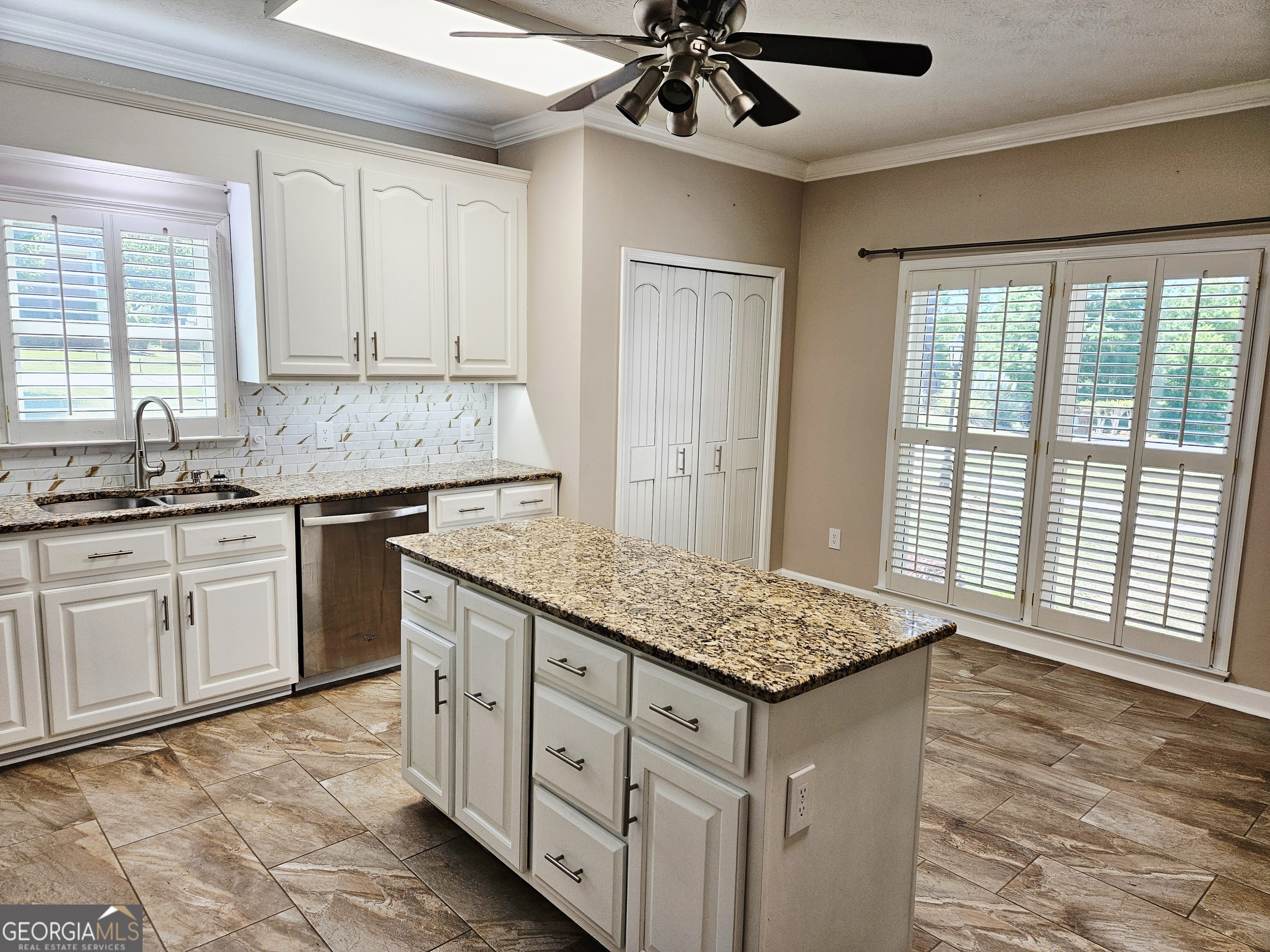200 Gates Road Property Photo 25