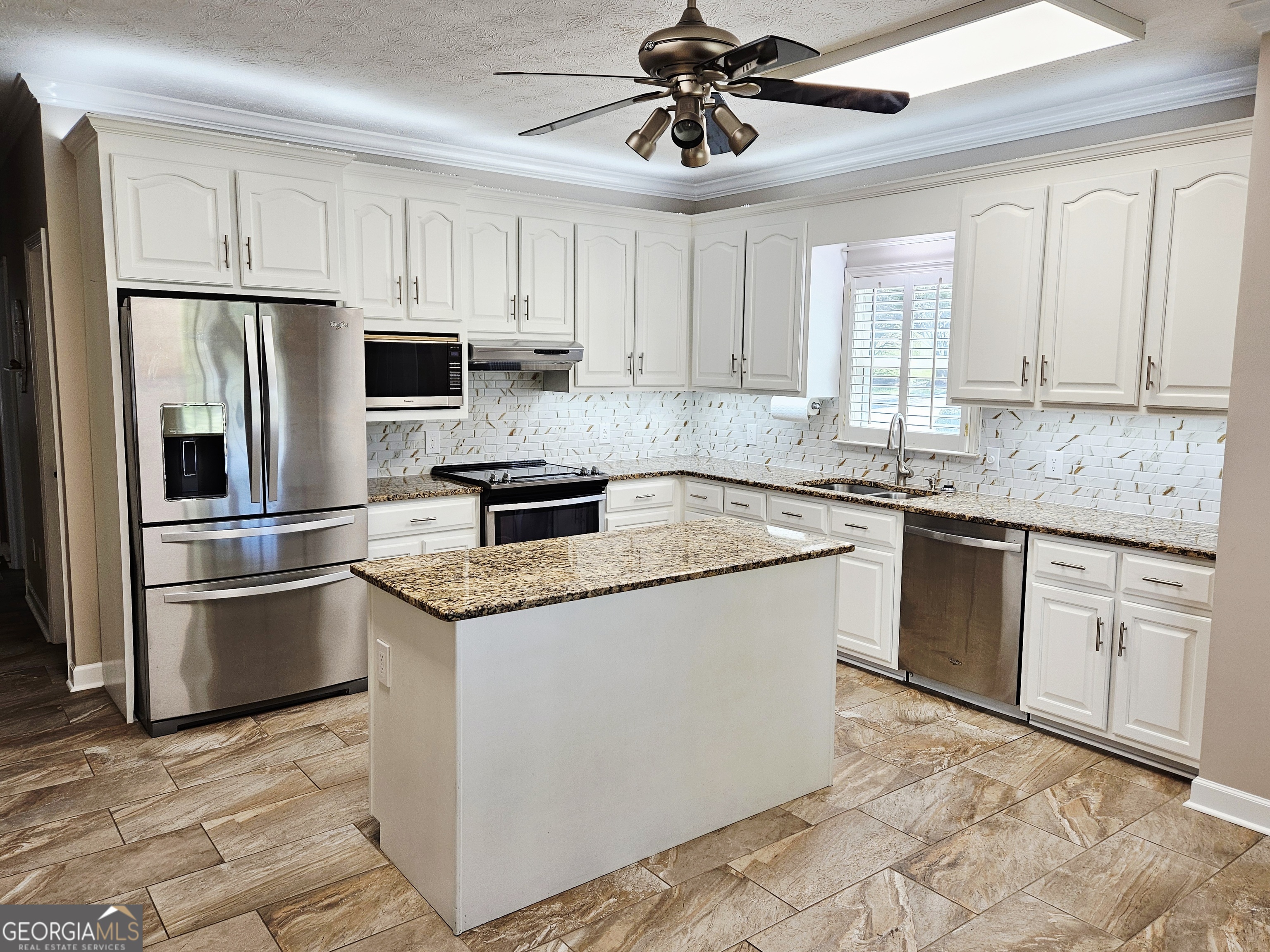 200 Gates Road Property Photo 28