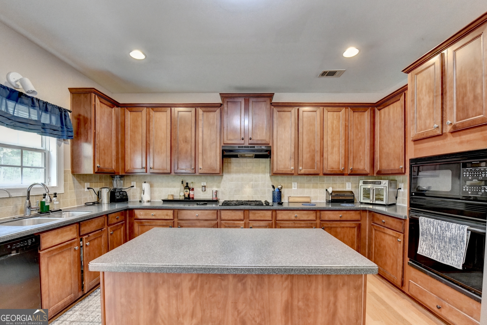 1130 Rose Lily Place Property Photo 28