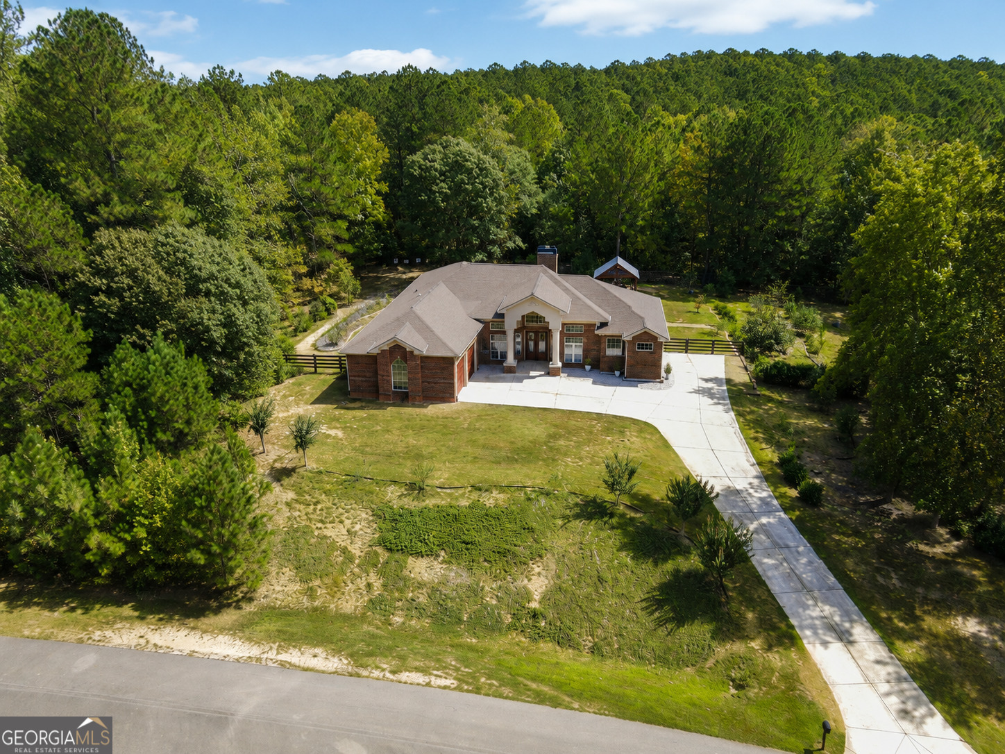 412 Trilium Trail Property Photo 3