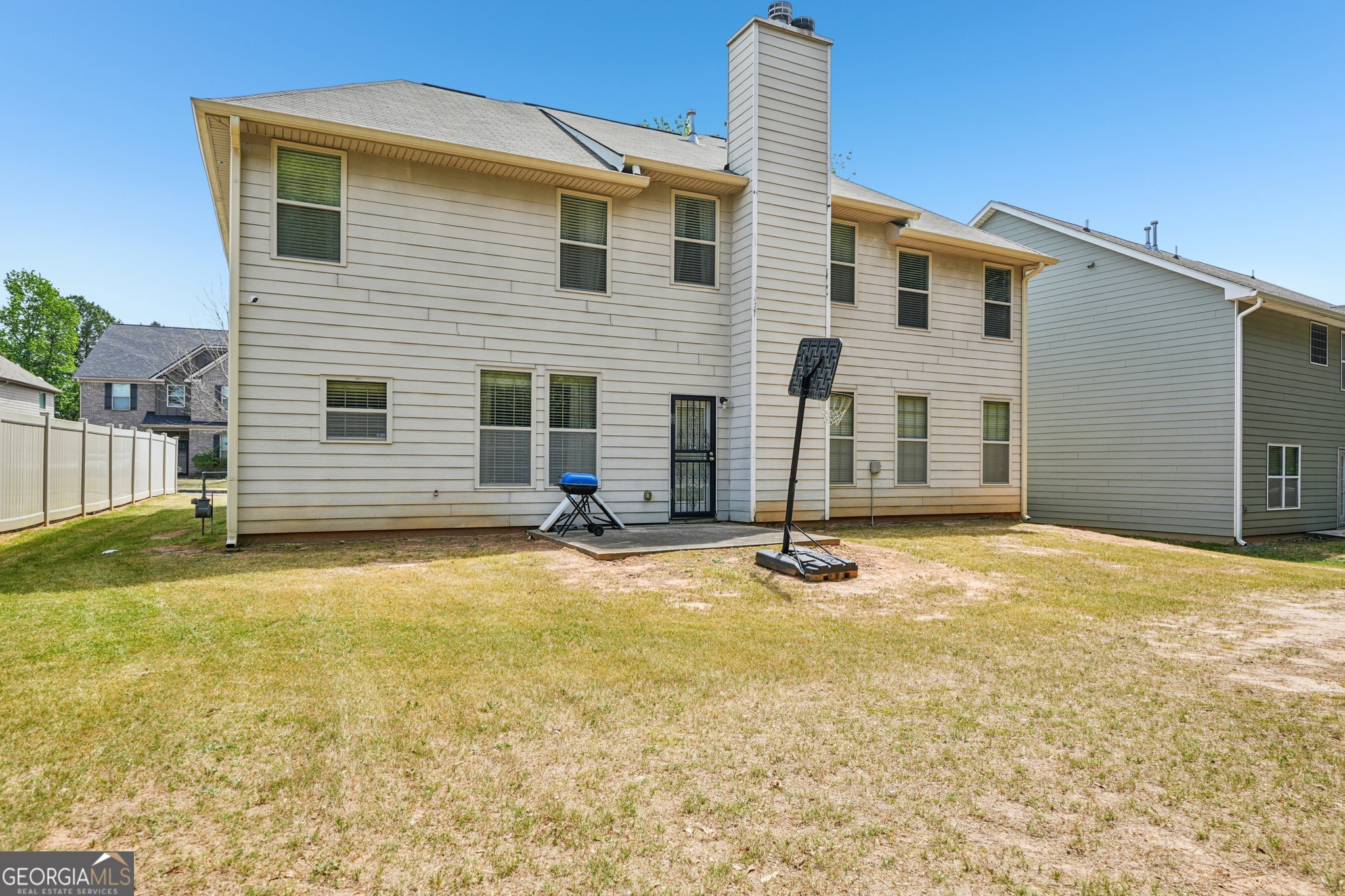 370 Windsor Way Property Photo 33