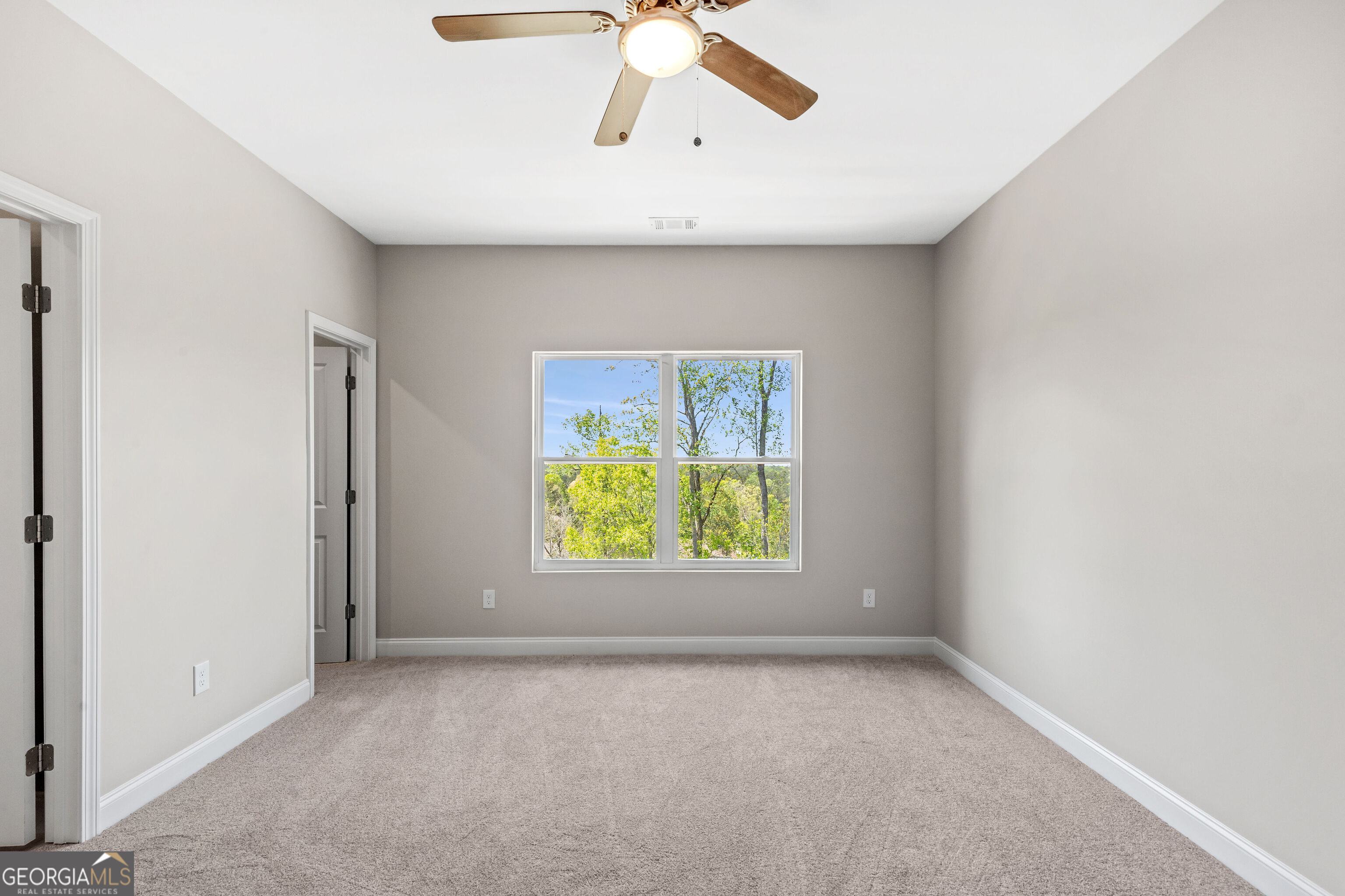5618 Livesage Drive Property Photo 16