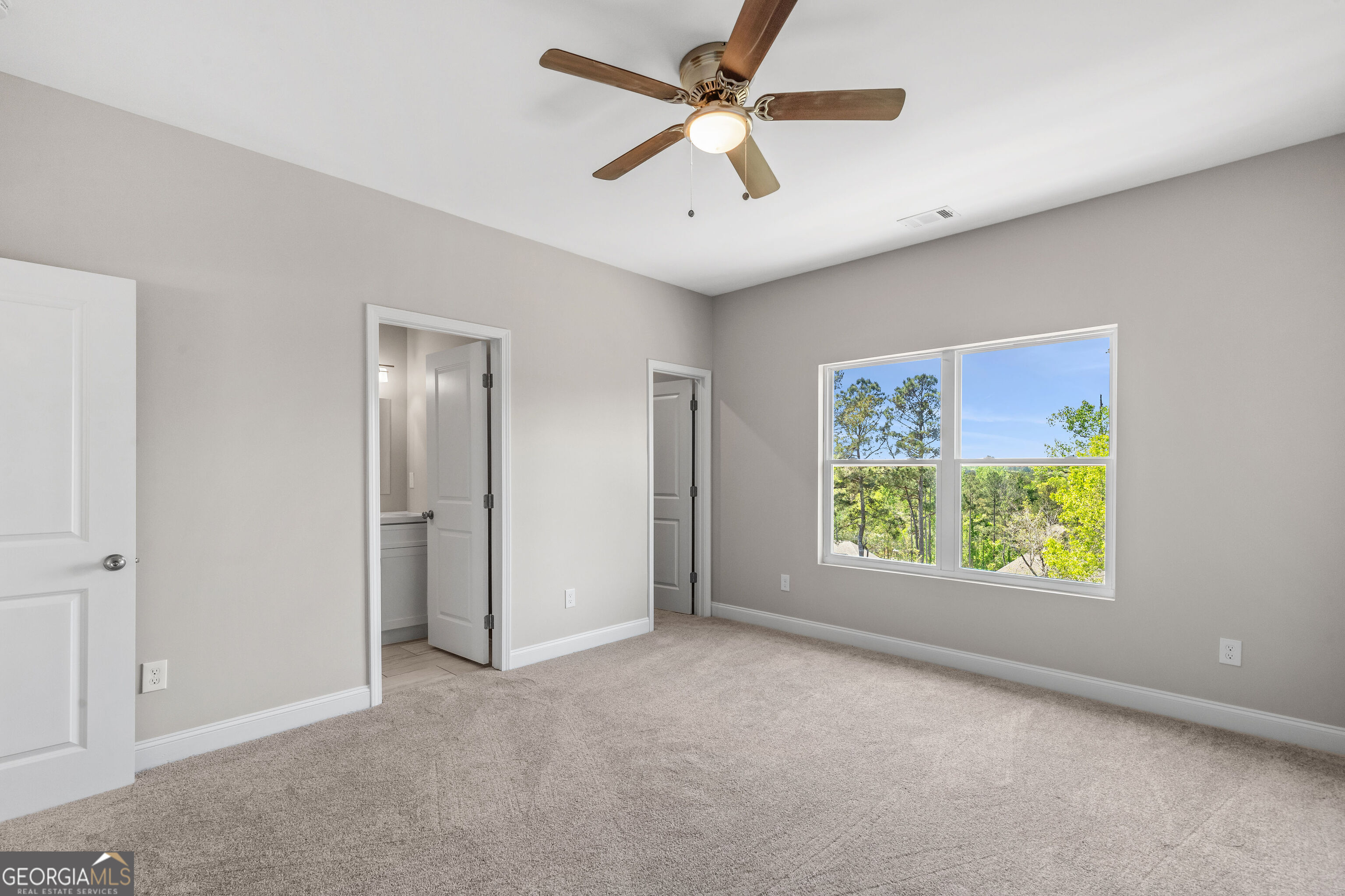 5618 Livesage Drive Property Photo 17