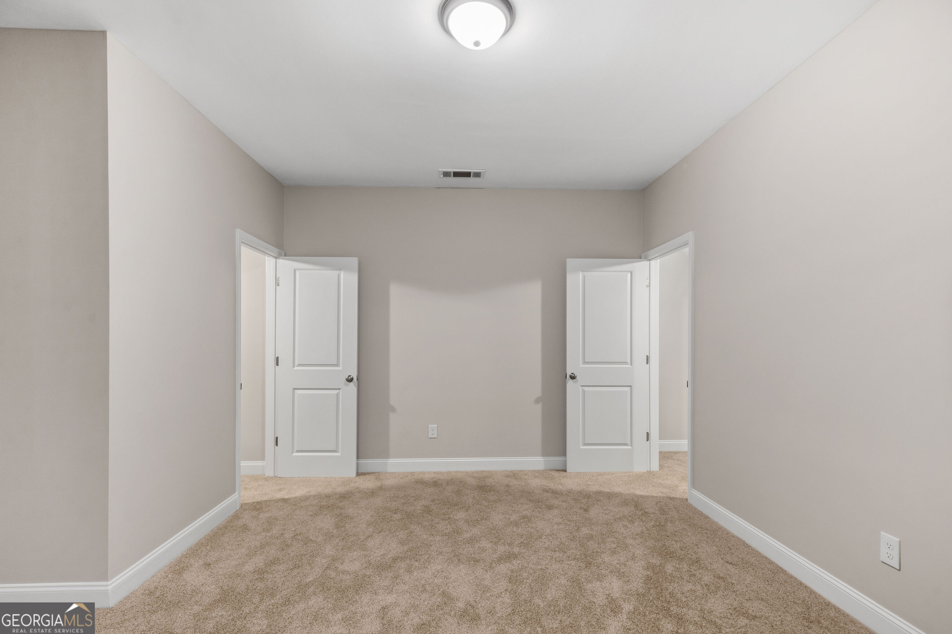 5618 Livesage Drive Property Photo 22