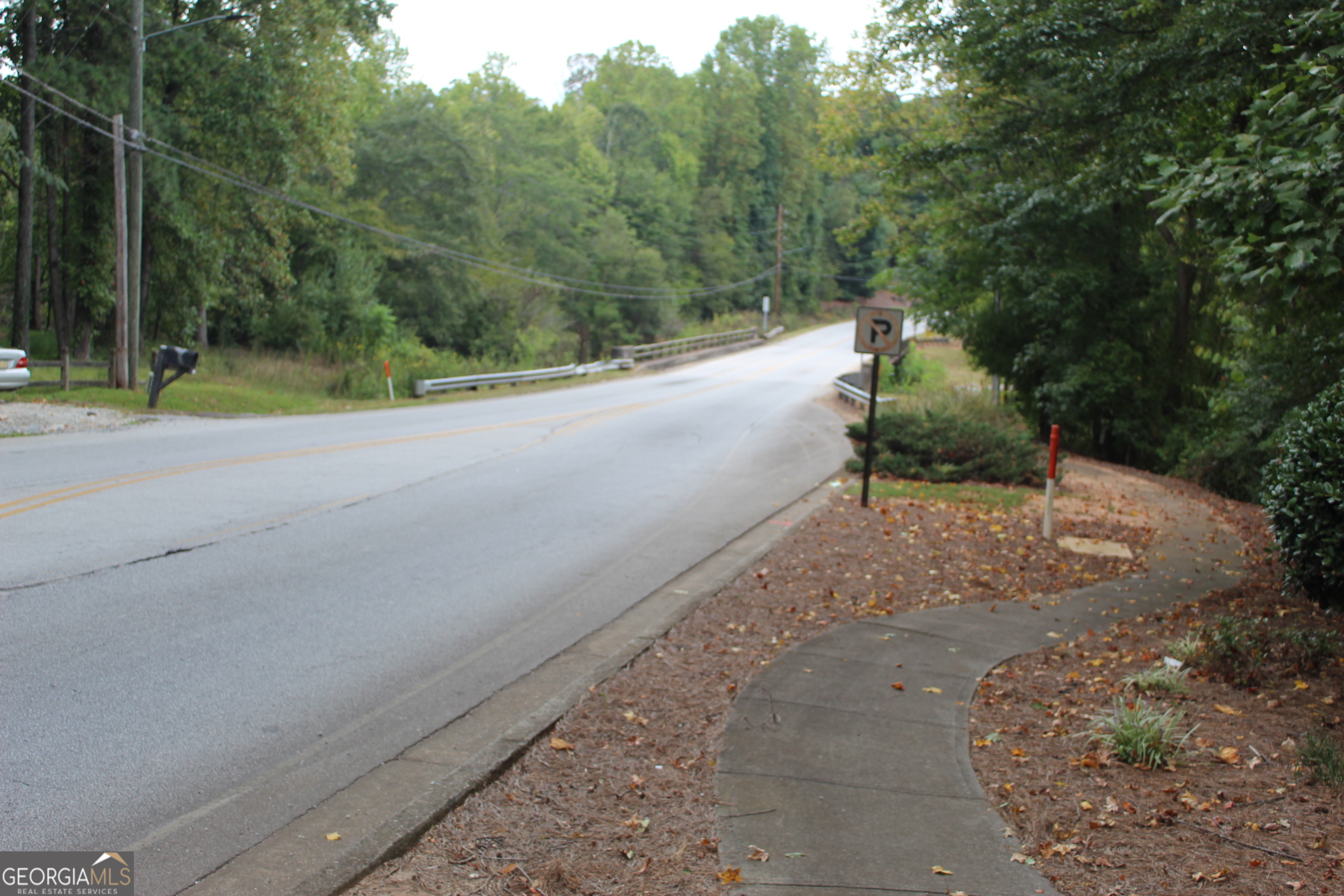 425 N Deshong Road Property Photo 5