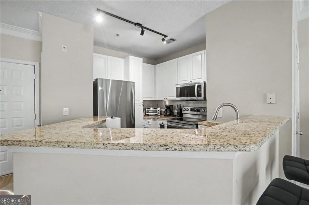 10 Perimeter Summit Boulevard # 4409 Property Photo 5