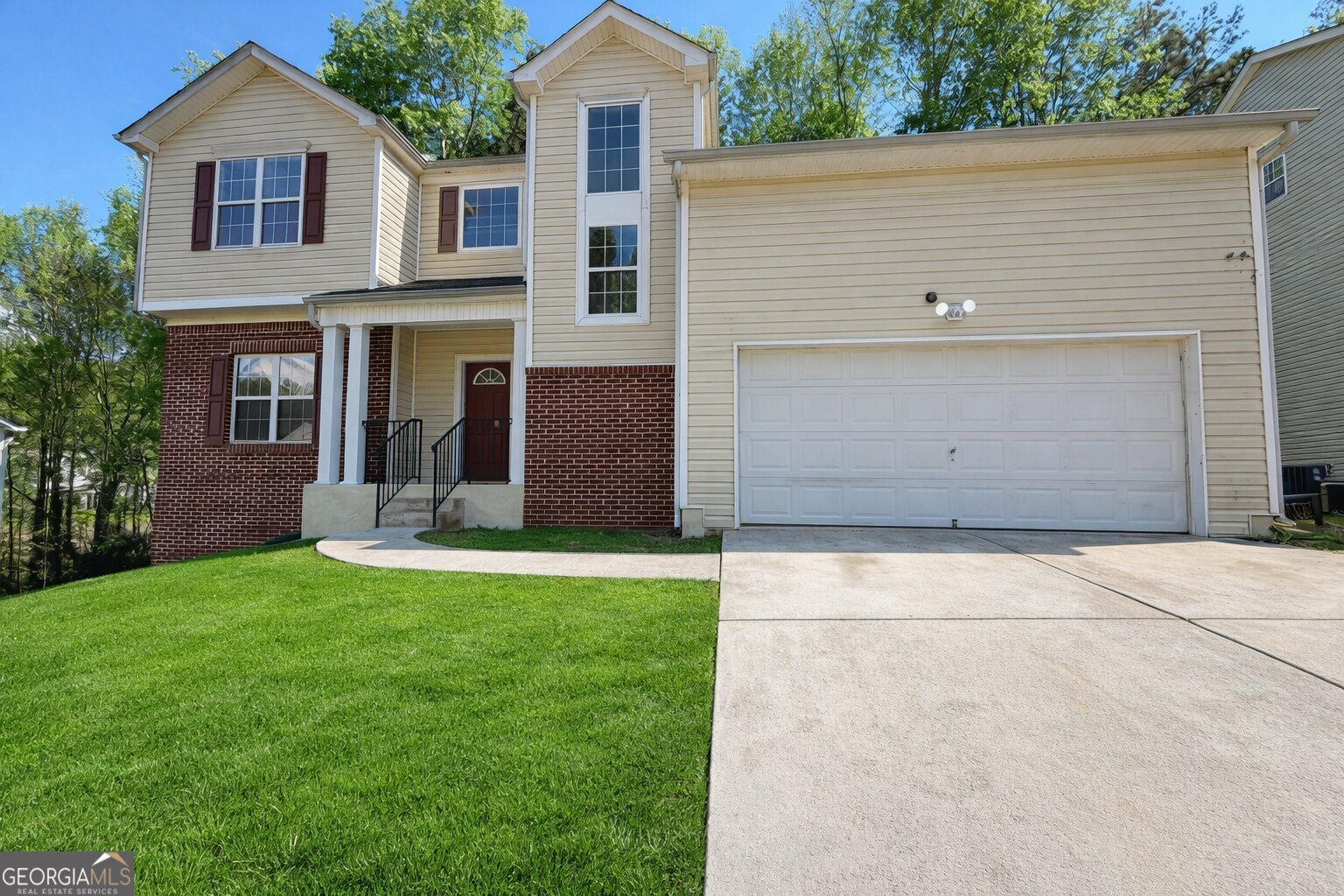 403 Clearstream Lane Property Photo 6