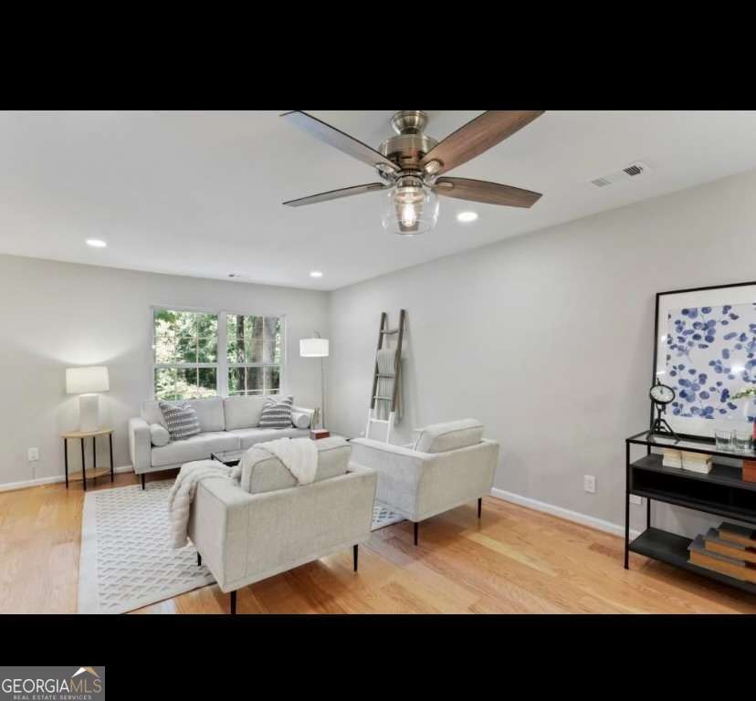 5115 Martins Crossing Road Property Photo 3