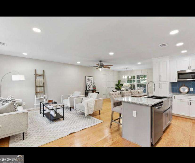 5115 Martins Crossing Road Property Photo 5