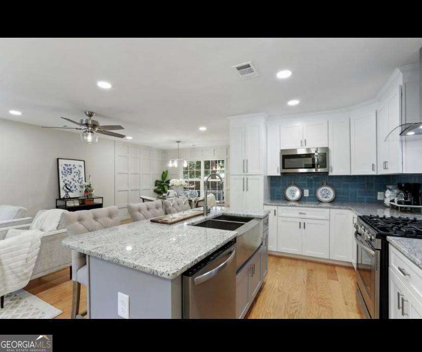 5115 Martins Crossing Road Property Photo 6