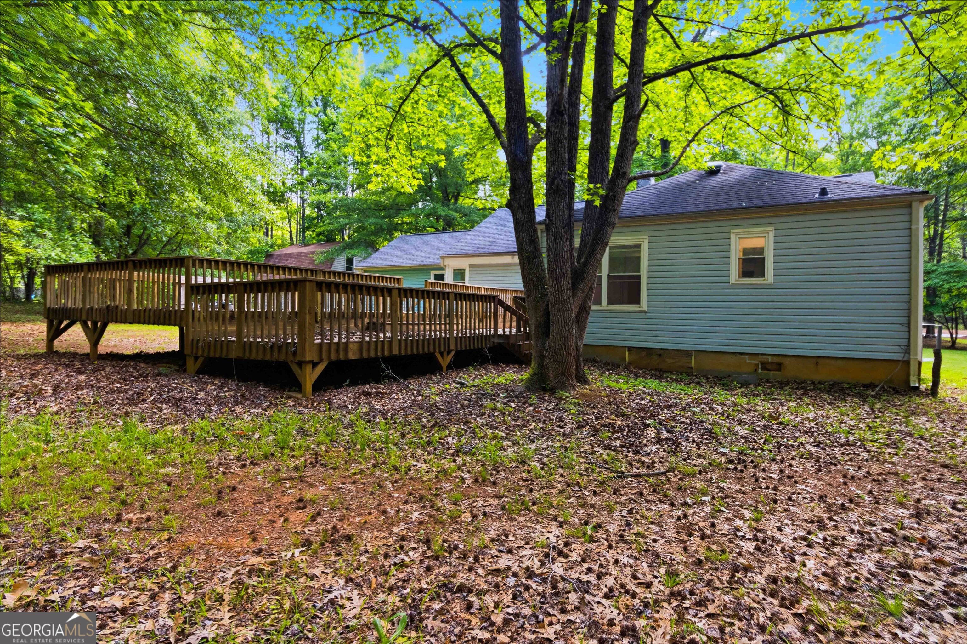 265 Winding Stream Trail Property Photo 32