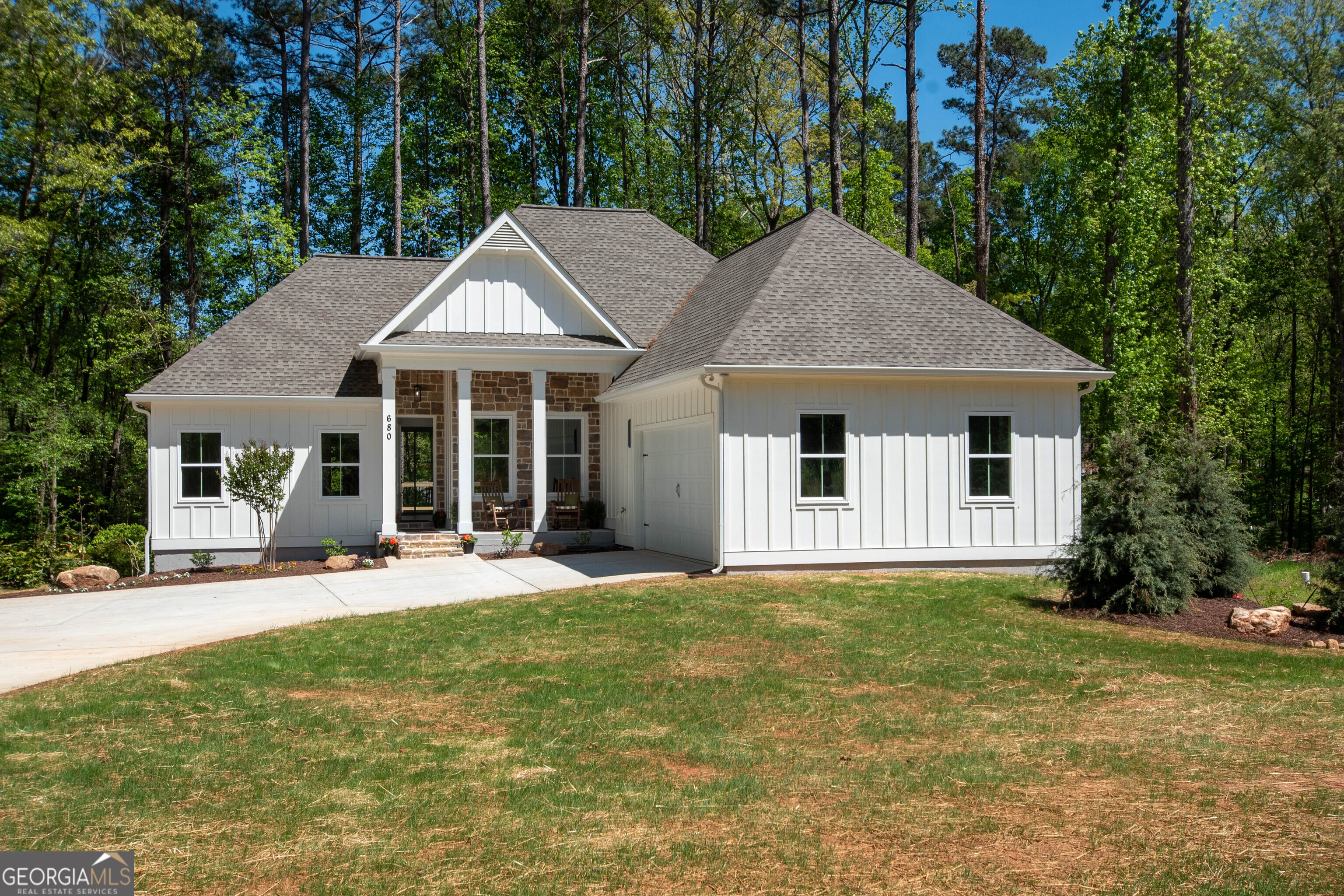 680 Ponderosa Court Property Photo 1