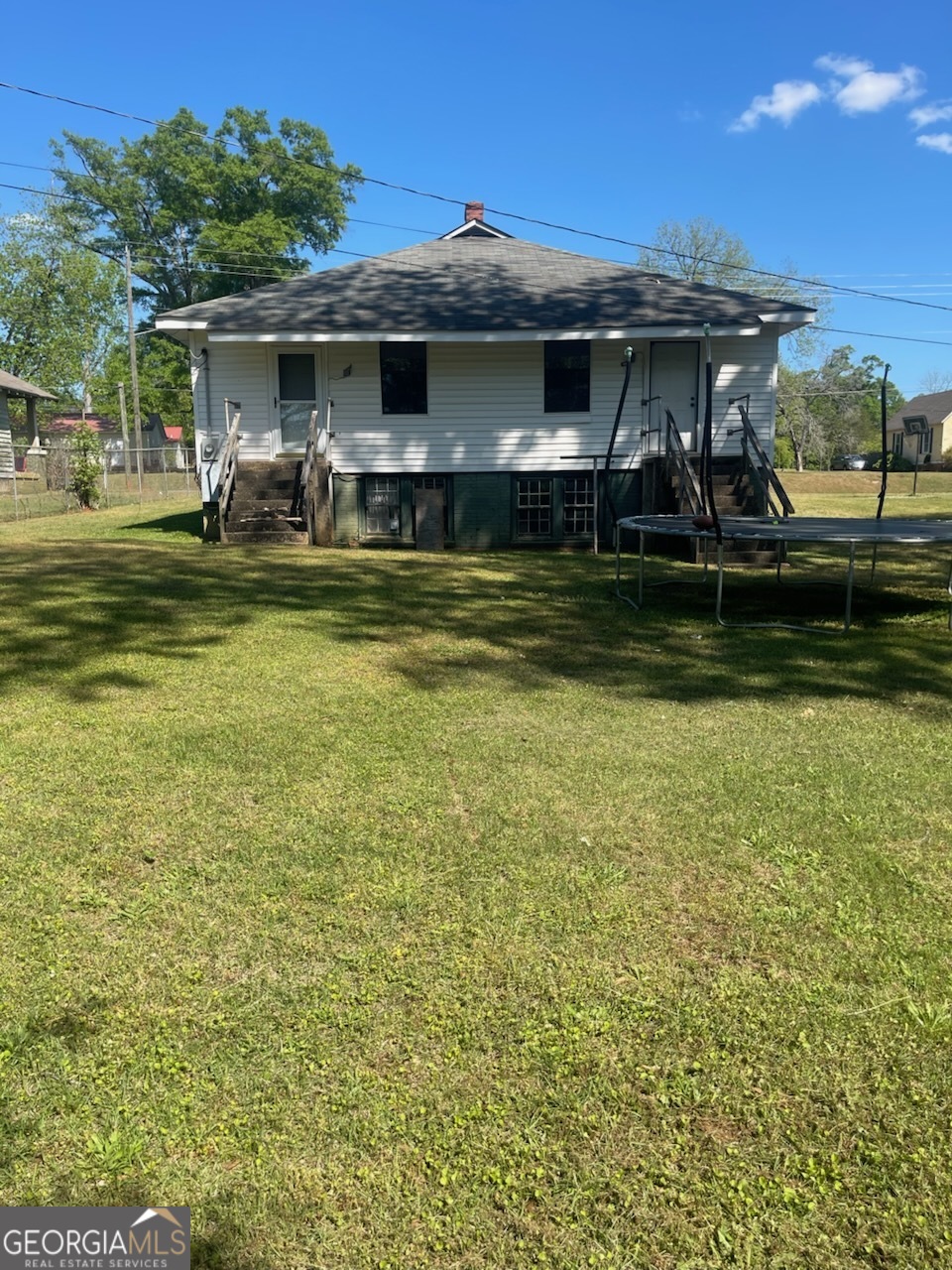 5205 23rd Boulevard Property Photo 3
