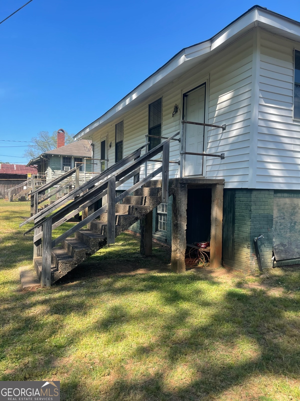 5205 23rd Boulevard Property Photo 7