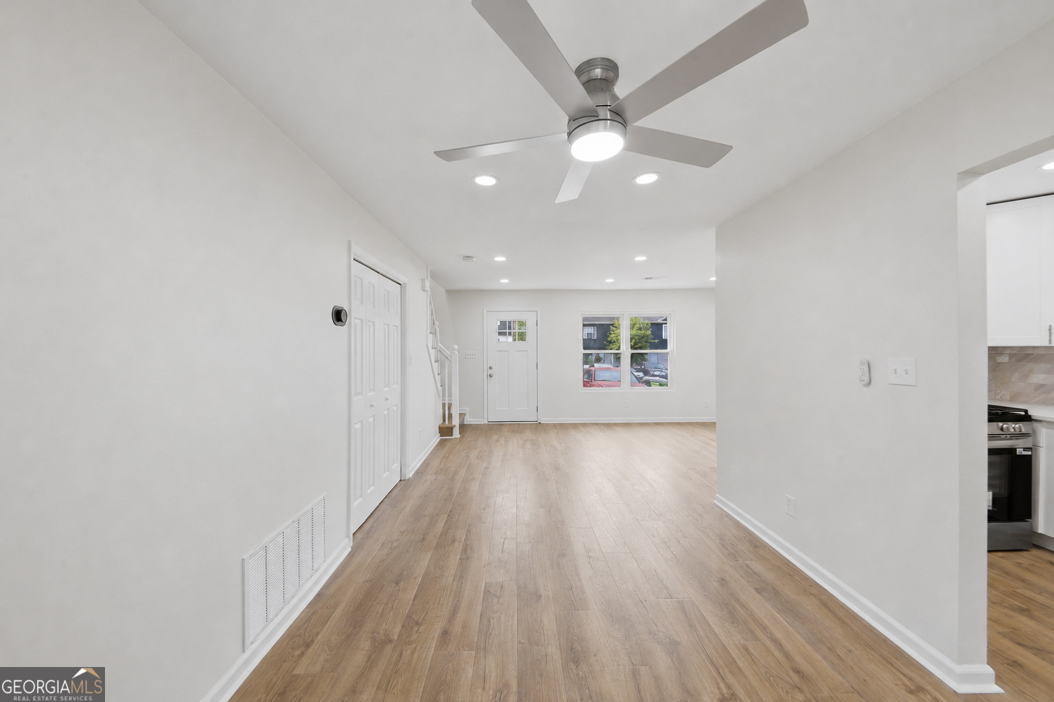 2050 Lenoa Lane Property Photo 12