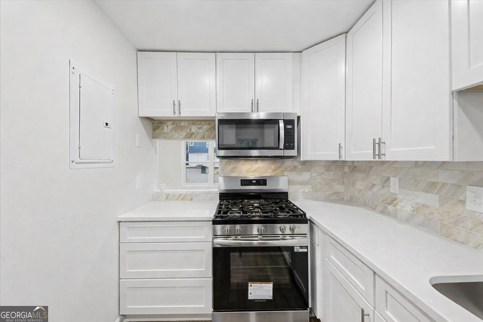 2050 Lenoa Lane Property Photo 15