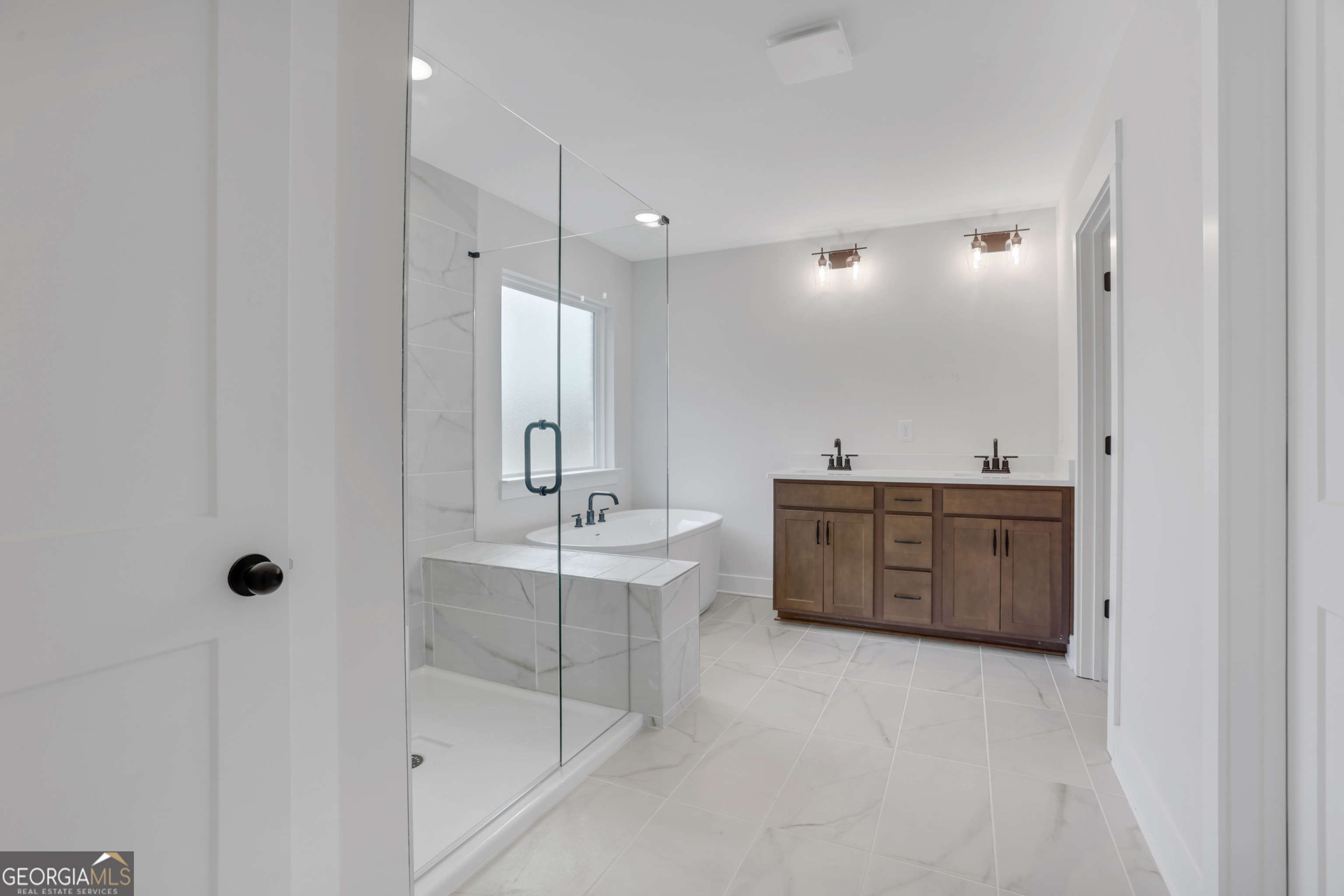 4251 Mary Ruth Way Property Photo 15