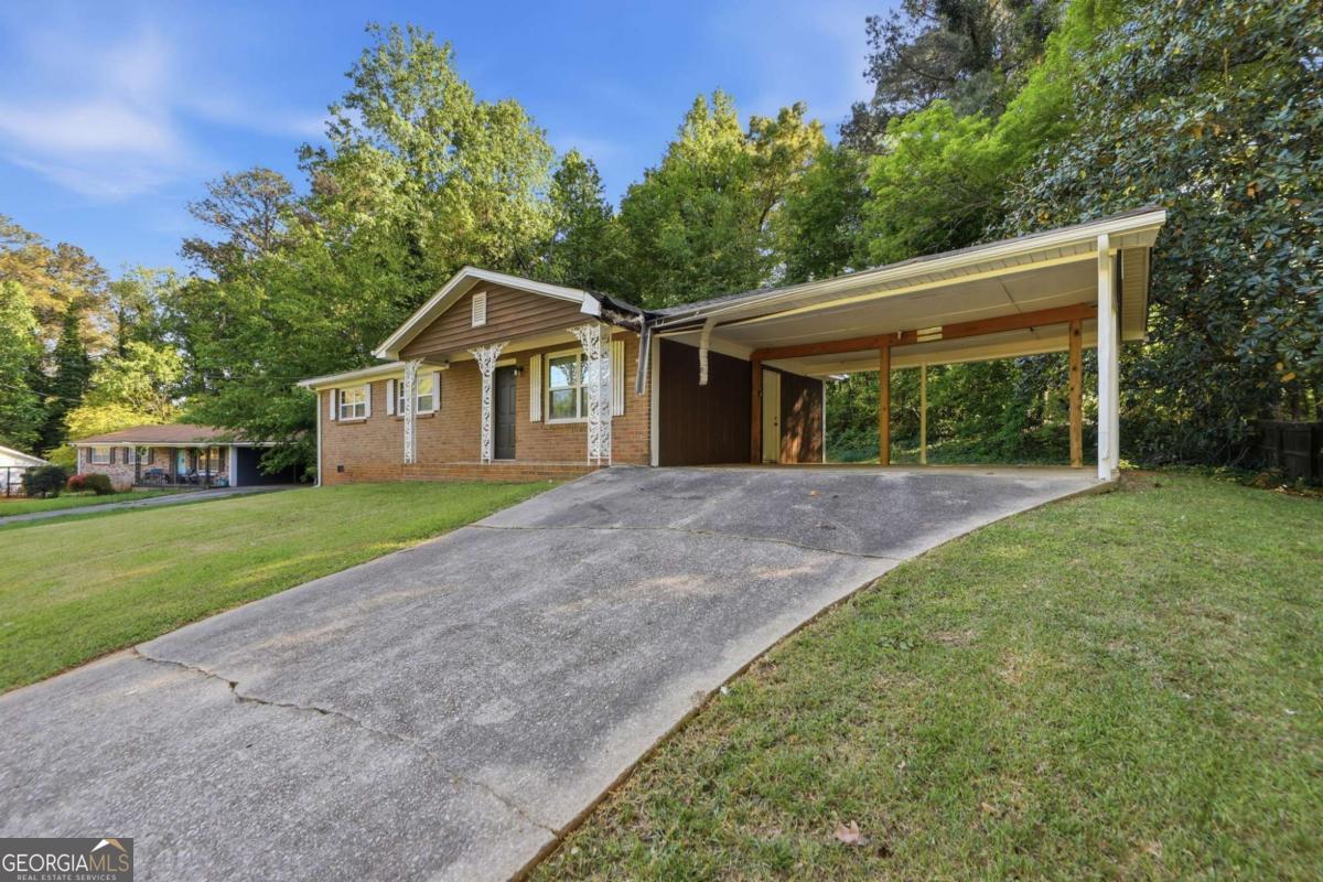 2322 Chestnut Log Loop Property Photo 3