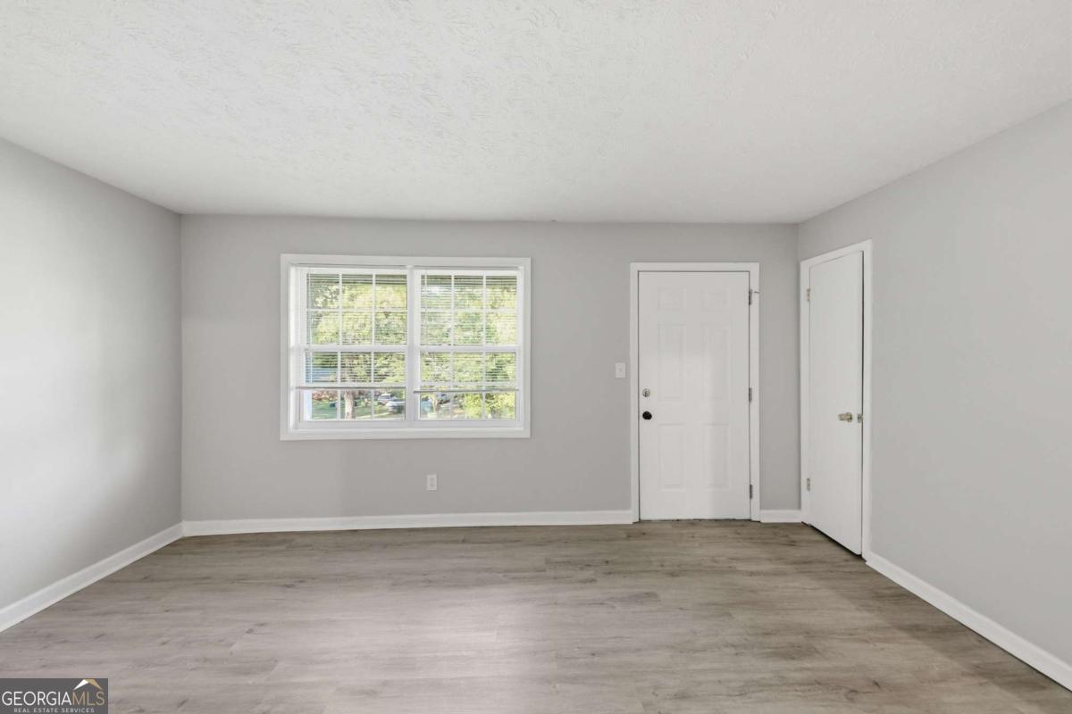 2322 Chestnut Log Loop Property Photo 4