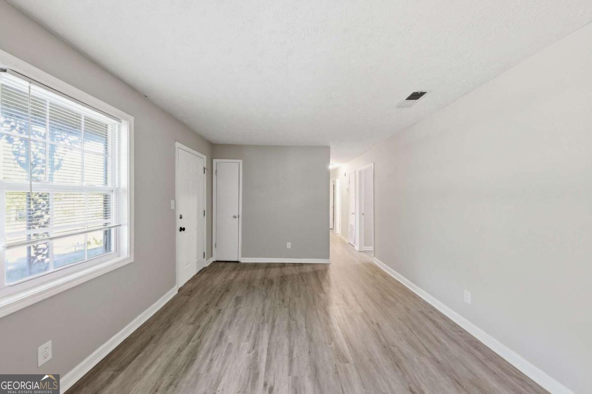 2322 Chestnut Log Loop Property Photo 5