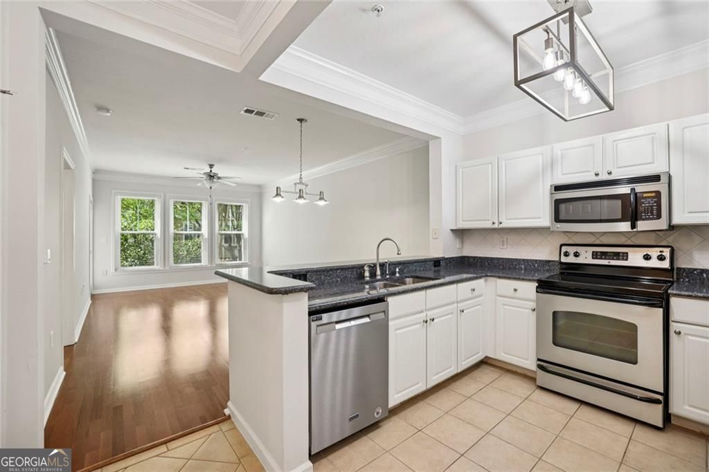1850 Cotillion Drive # 2205 Property Photo 3