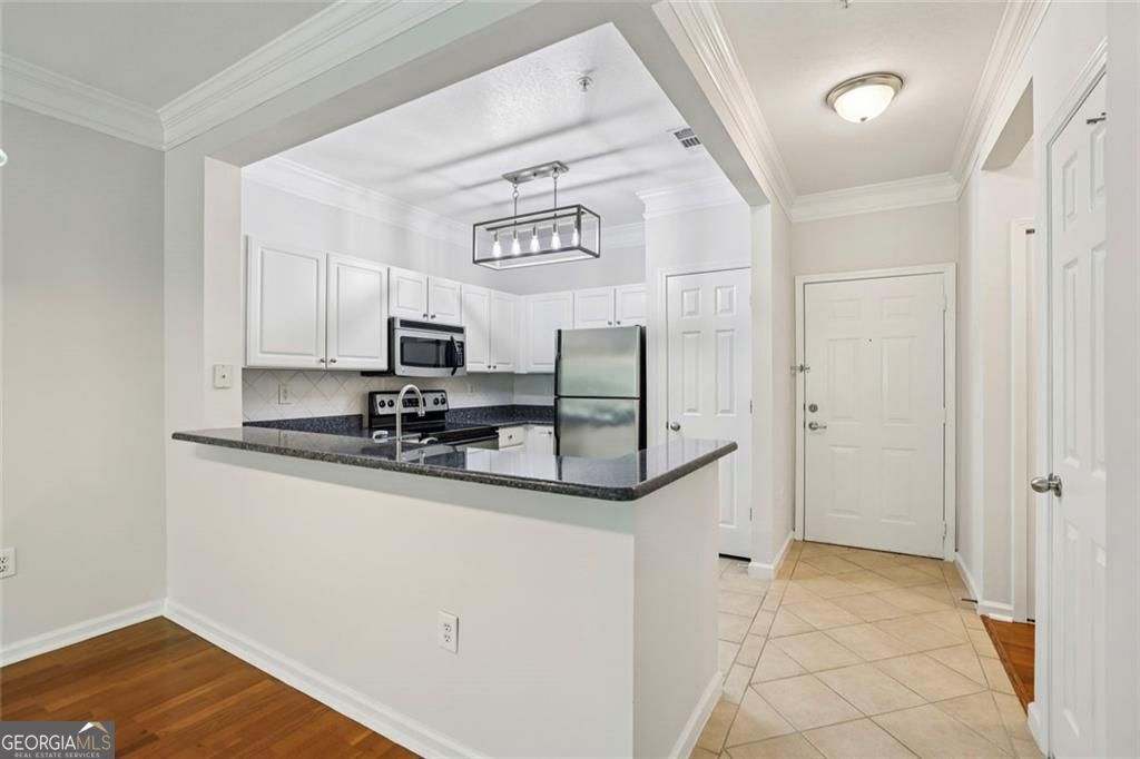 1850 Cotillion Drive # 2205 Property Photo 4