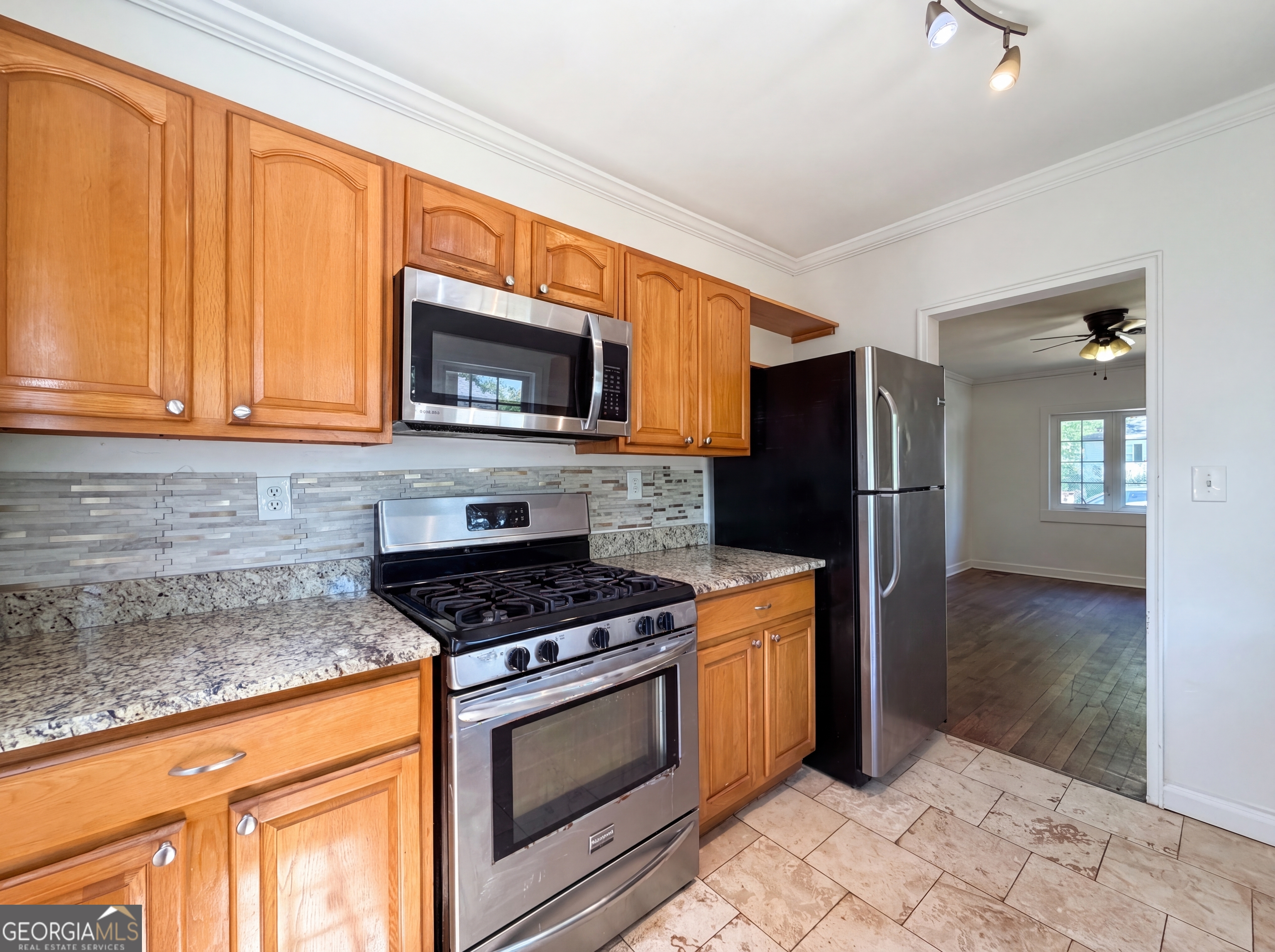 1918 Spring Avenue Property Photo 2