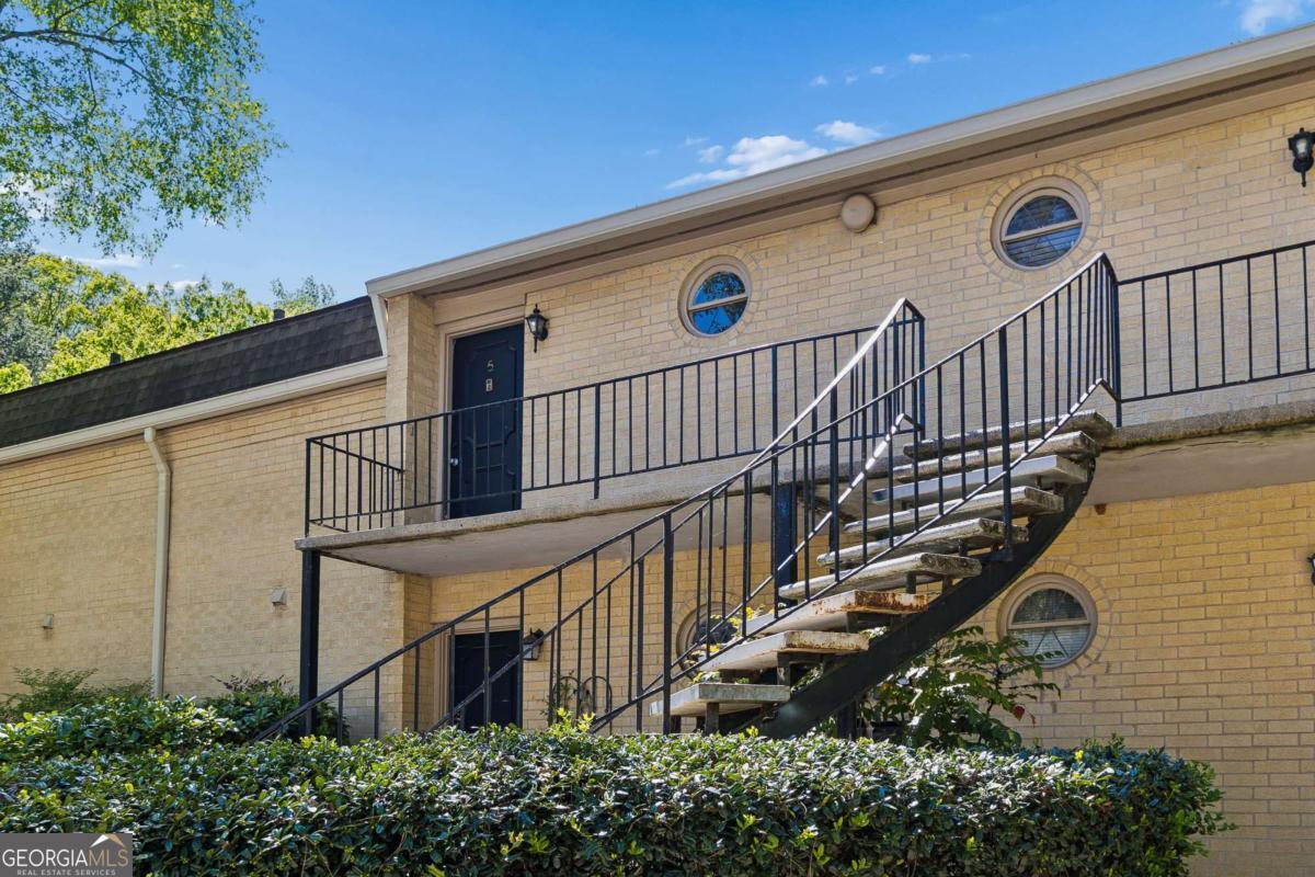 5400 Roswell Road # G5 Property Photo 1