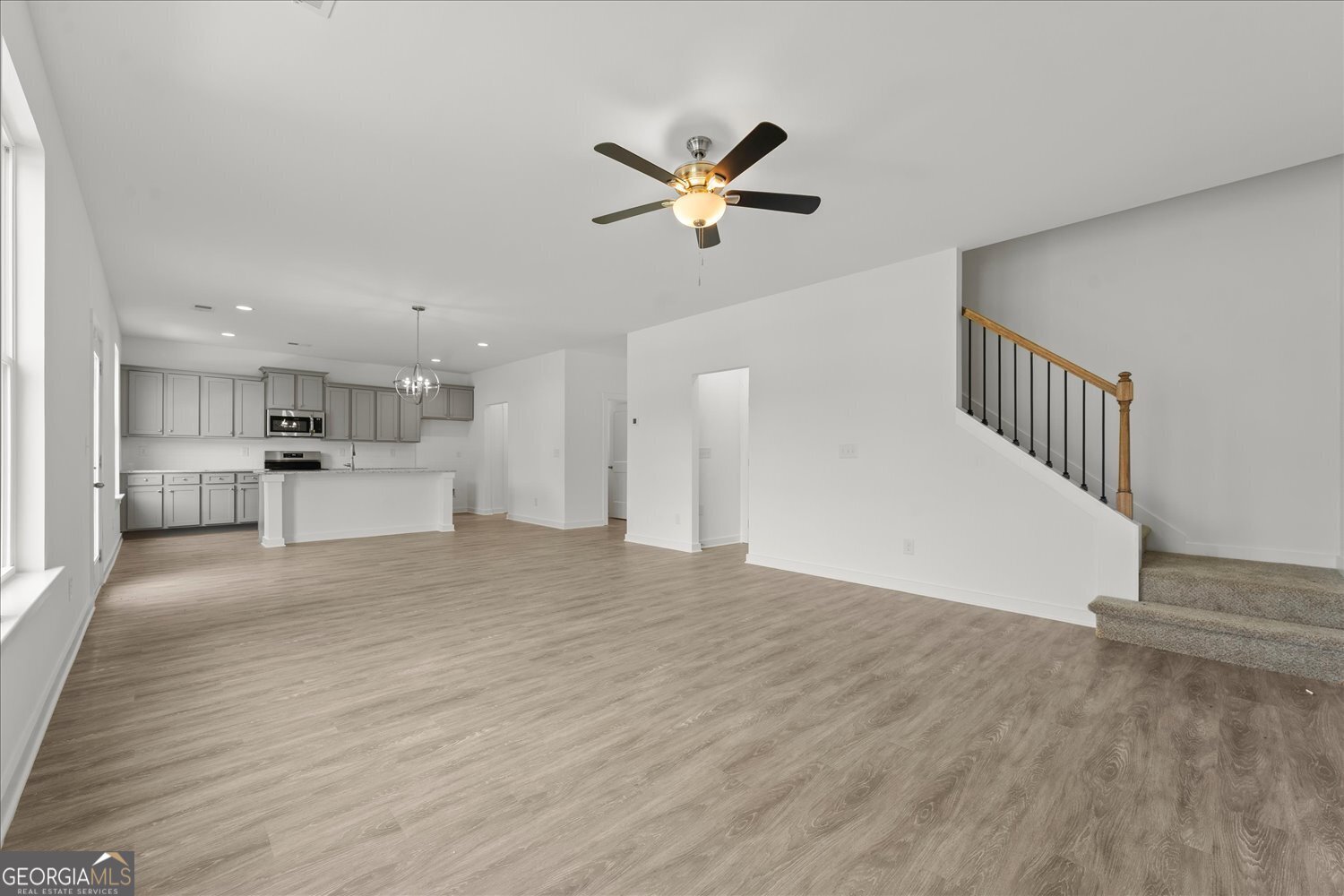 534 Lillian Way Property Photo 12