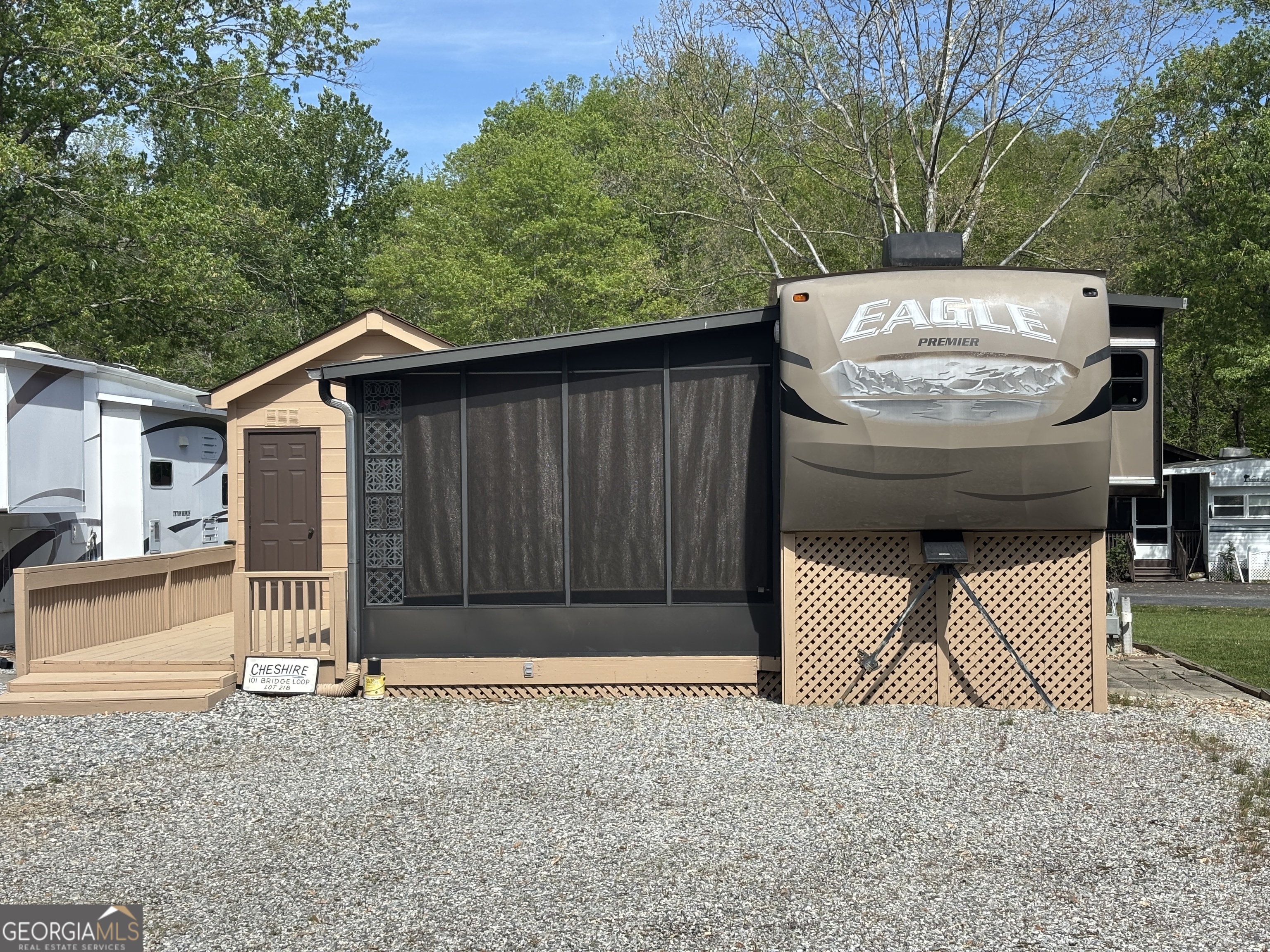 101 Bridge Loop Drive Property Photo 4