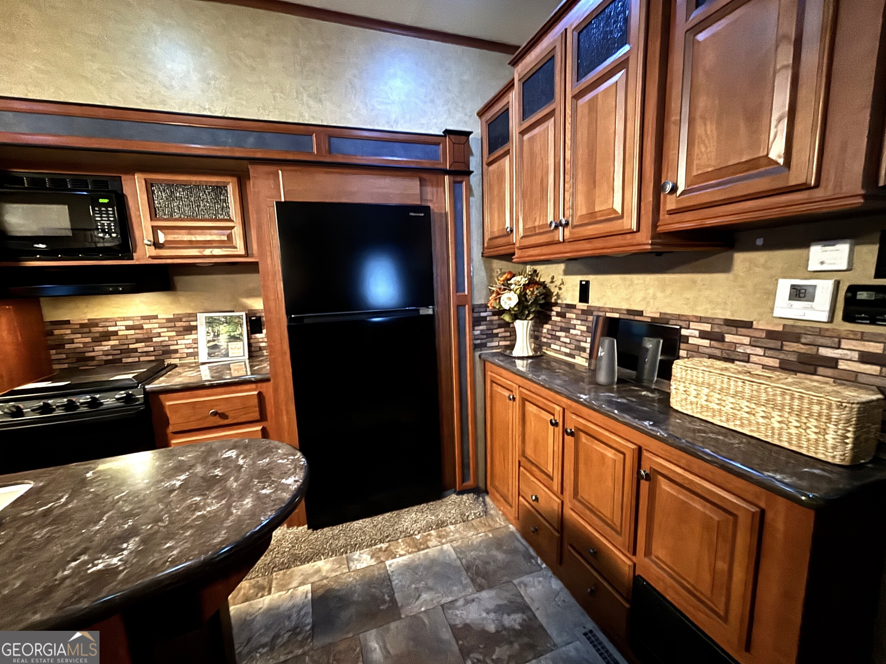 101 Bridge Loop Drive Property Photo 9