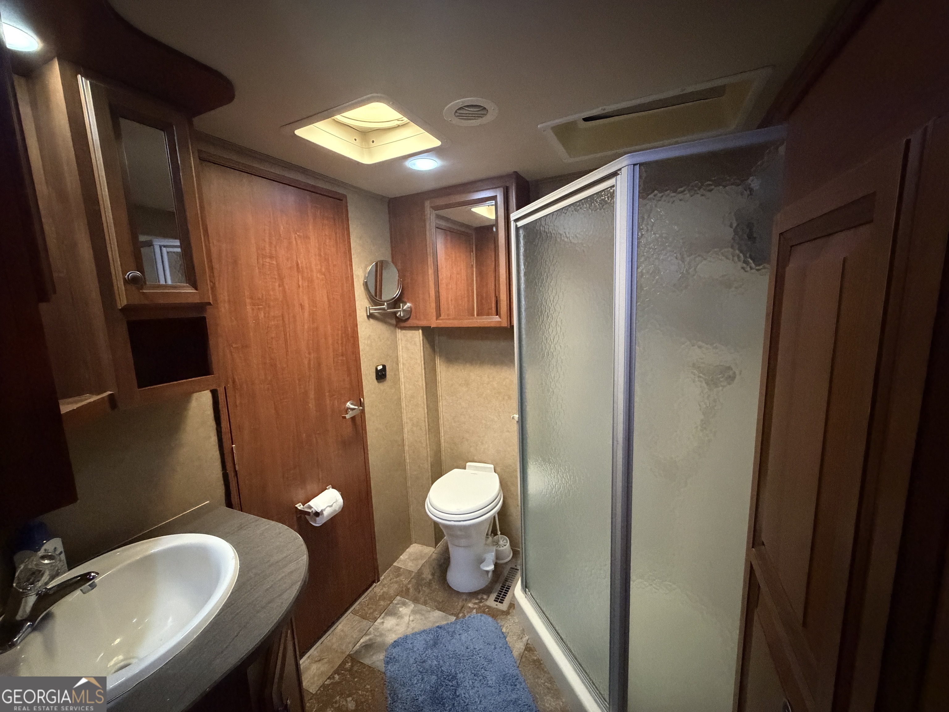 101 Bridge Loop Drive Property Photo 26