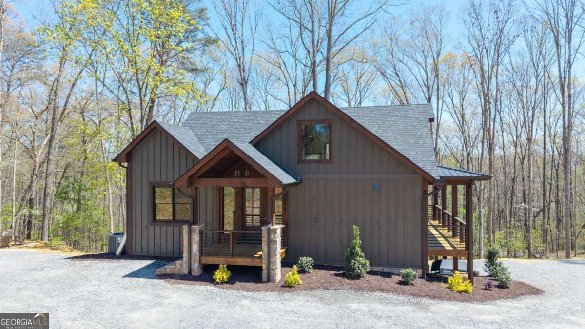 1038 Bluebird Road Property Photo 5