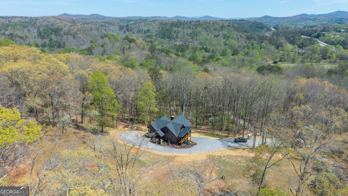 1038 Bluebird Road Property Photo 7