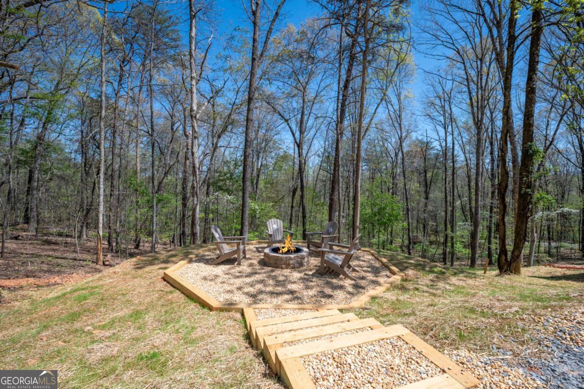 1038 Bluebird Road Property Photo 13