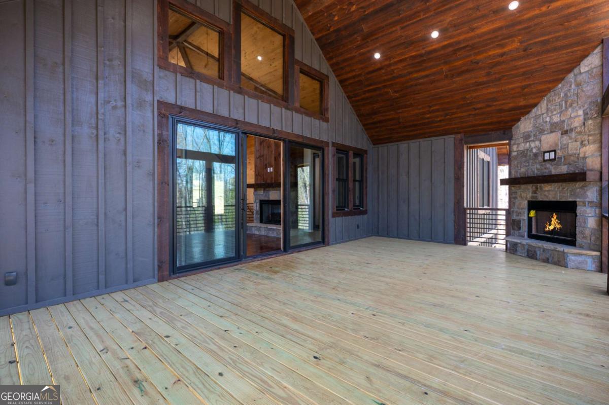 1038 Bluebird Road Property Photo 35