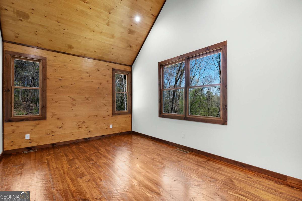 1038 Bluebird Road Property Photo 41
