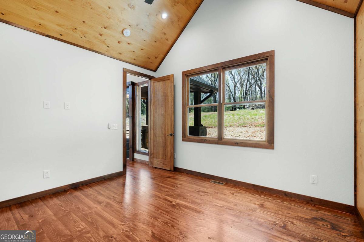 1038 Bluebird Road Property Photo 49