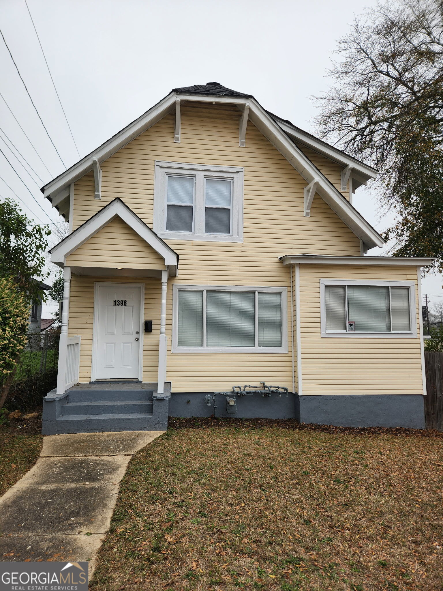1396 Courtland Avenue Property Photo 1